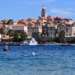 Korčula czy Hvar? Gdzie łatwiej znaleźć puste plaże i niższe ceny w lipcu